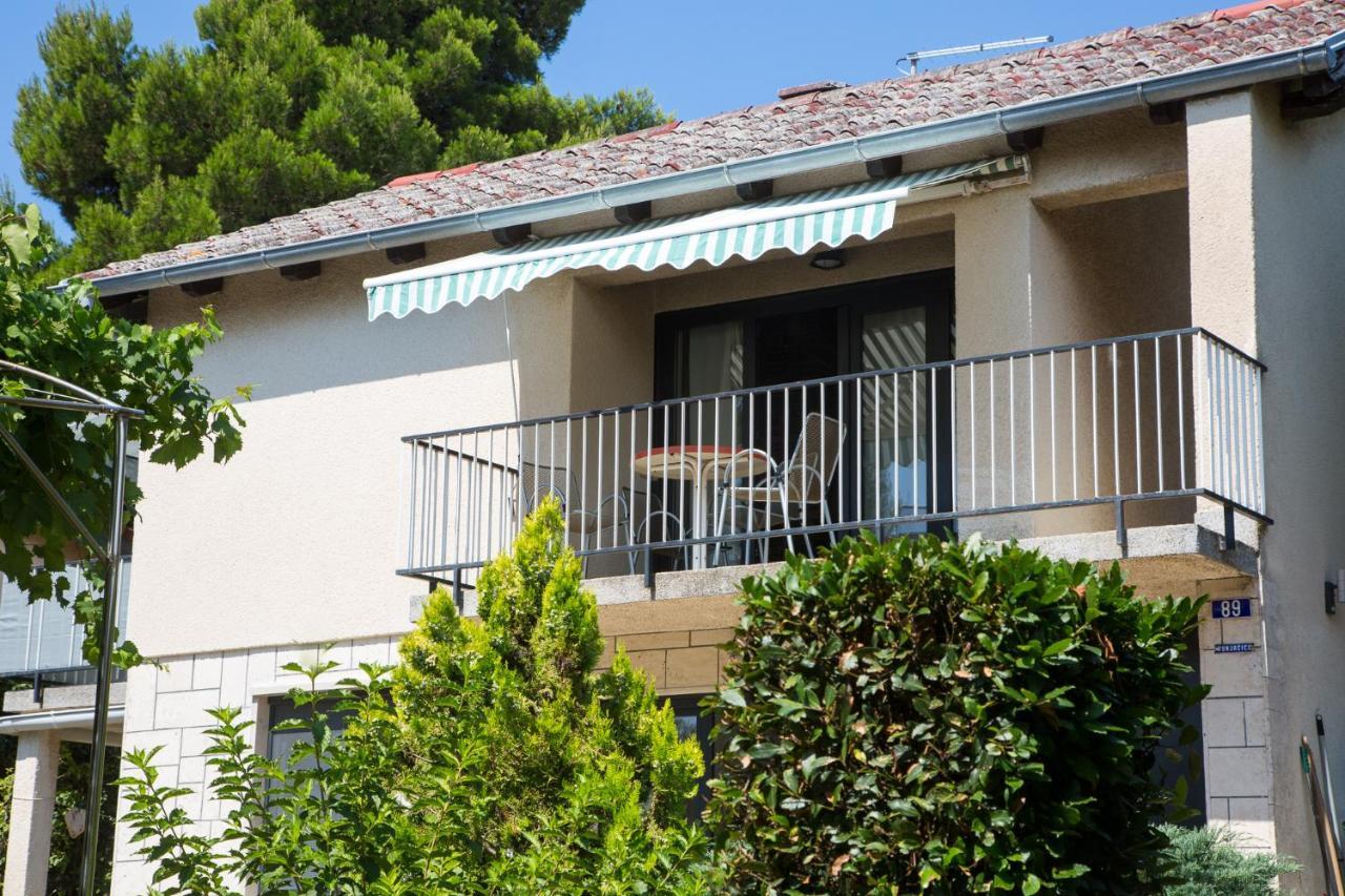 Apartmani Nena I Branko Premantura Exterior photo