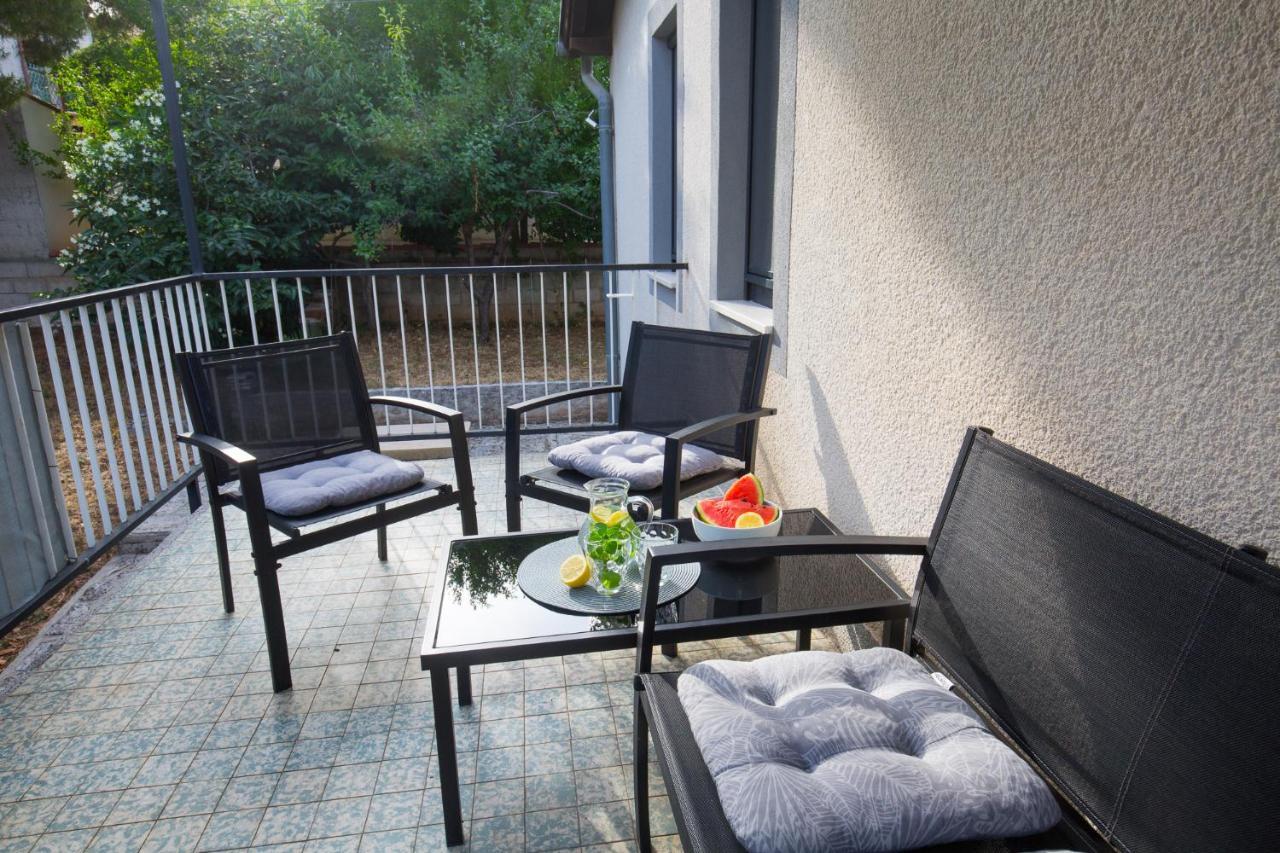 Apartmani Nena I Branko Premantura Exterior photo